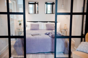 Apartment next to the Old Town & Krasinski garden, Warsaw
